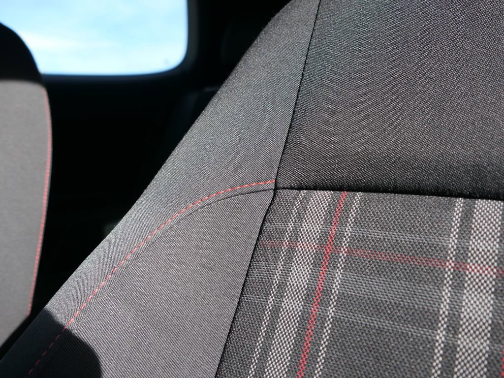 Used 2013 Volkswagen GTI 2-Door image 12