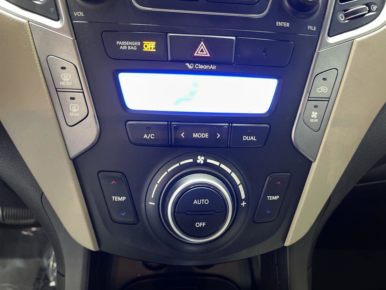 Used 2015 Hyundai Santa Fe GLS w/ Option Group 02 AWD/4WD image 18