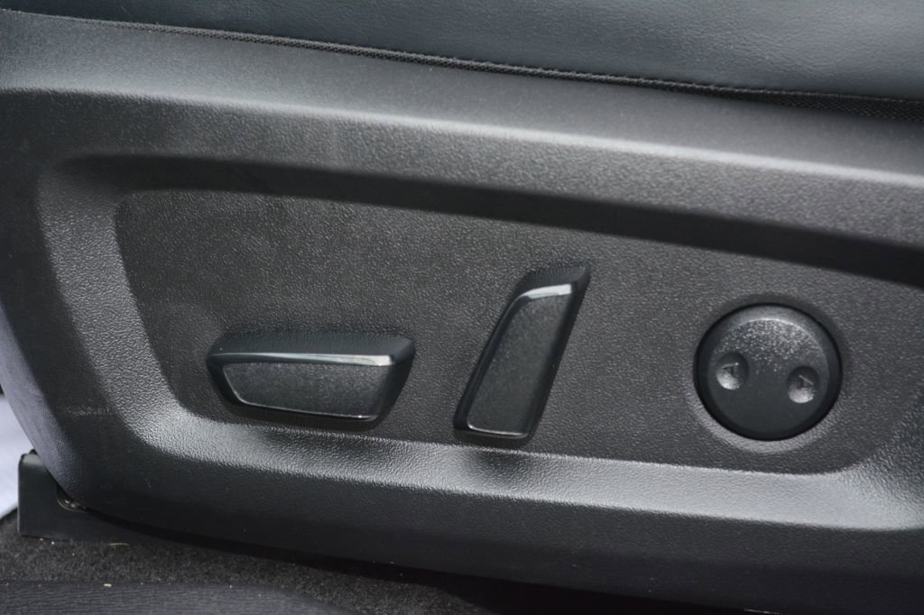 Used 2024 Mitsubishi Outlander SE image 13