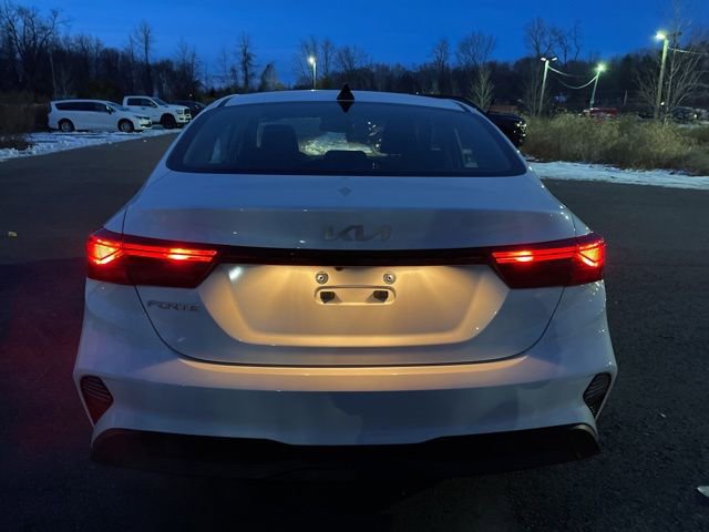 Used 2023 Kia Forte LXS w/ LXS Technology Package image 5