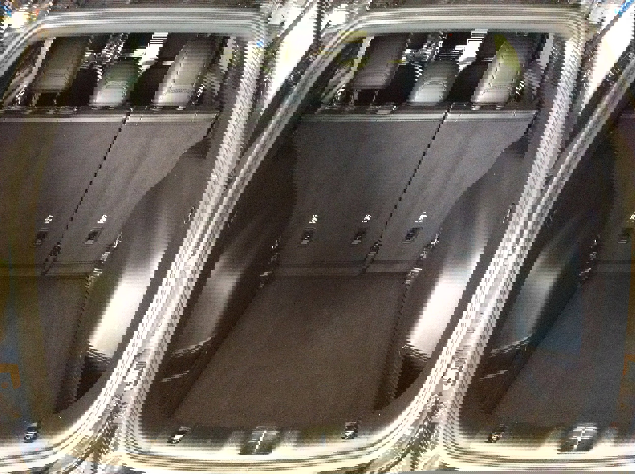 Used 2024 Jeep Compass Limited image 5