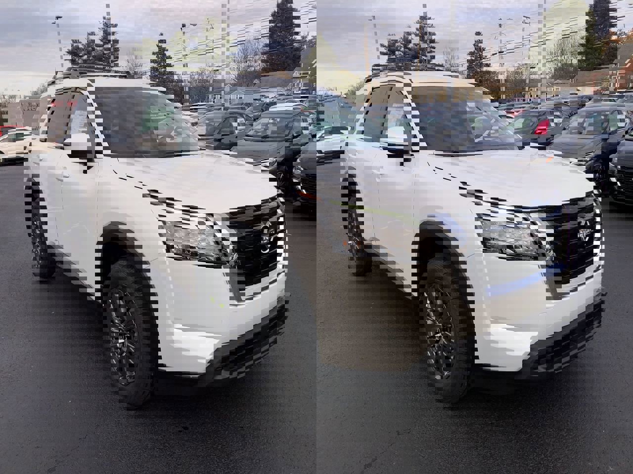 New 2025 Nissan Pathfinder SV image 15