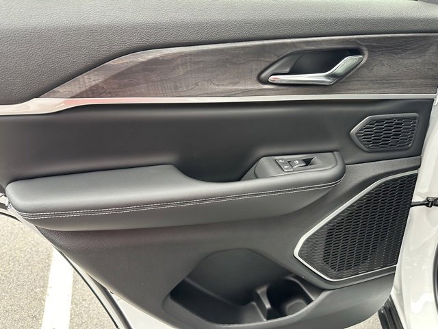 New 2024 Jeep Grand Cherokee Limited 4xe image 24