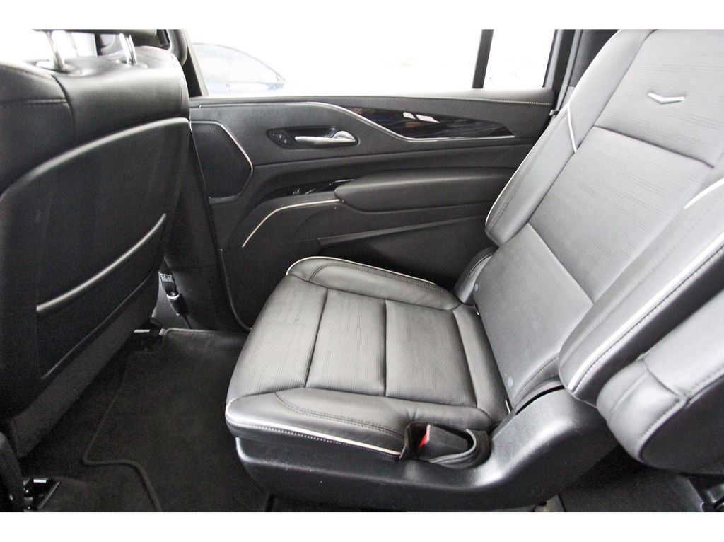 Used 2023 Cadillac Escalade ESV Sport AWD/4WD image 12