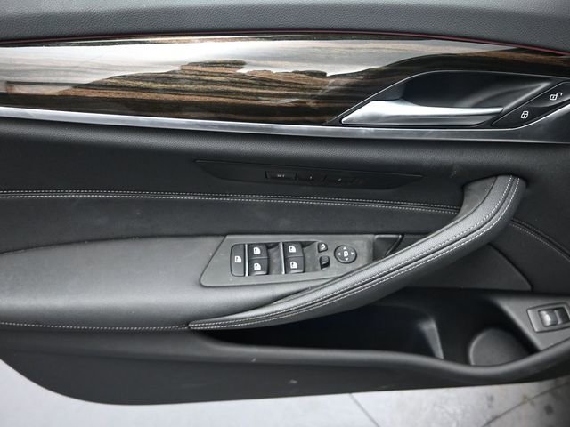 Used 2022 BMW 530i xDrive w/ Convenience Package image 17