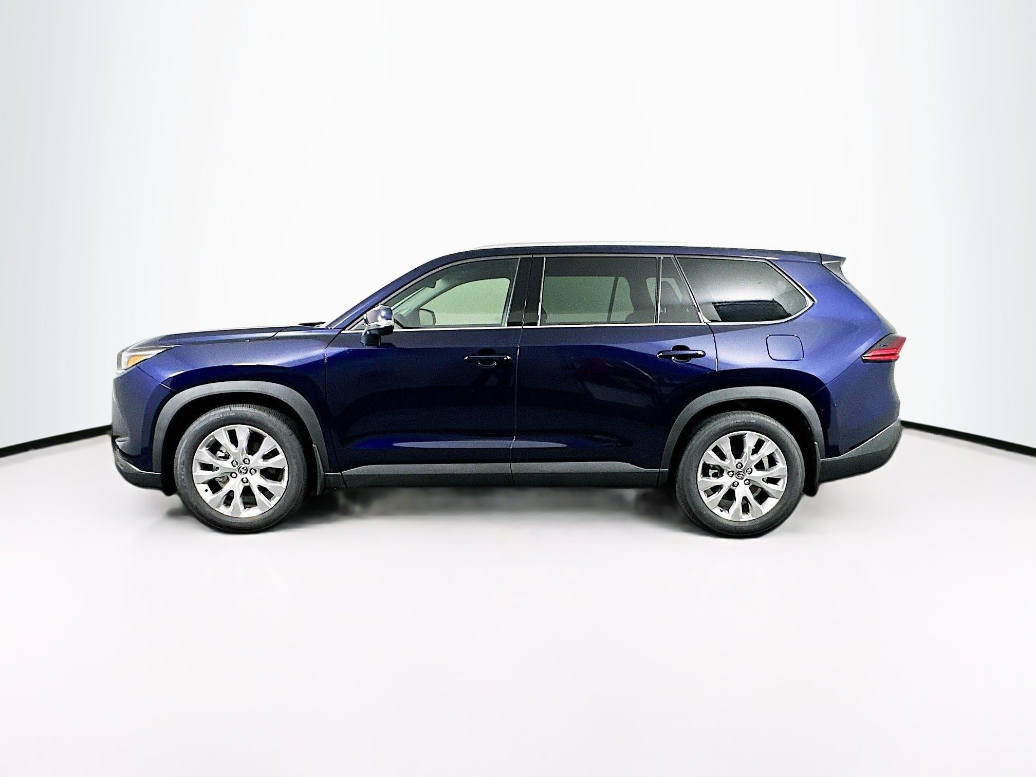 Used 2026 Toyota Grand Highlander FWD image 4