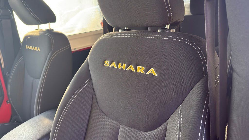 Used 2015 Jeep Wrangler Sahara w/ Dual Top Group image 11