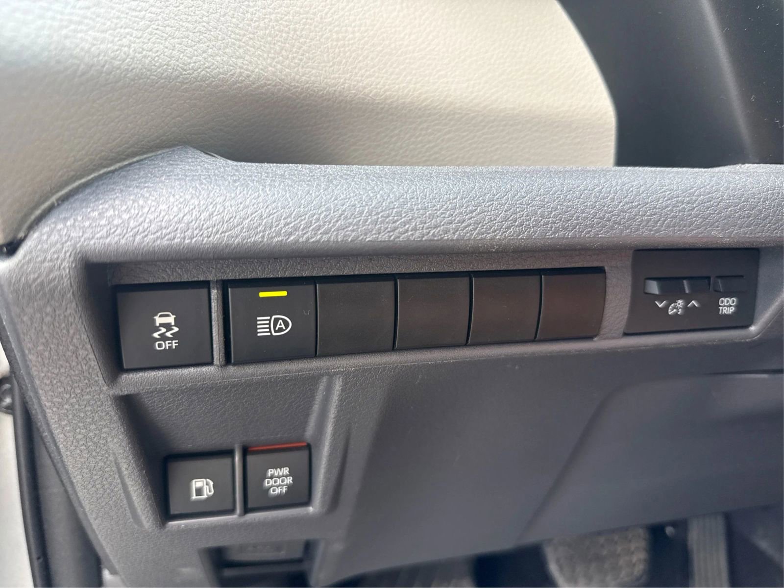 Used 2021 Toyota Sienna Limited AWD/4WD image 18