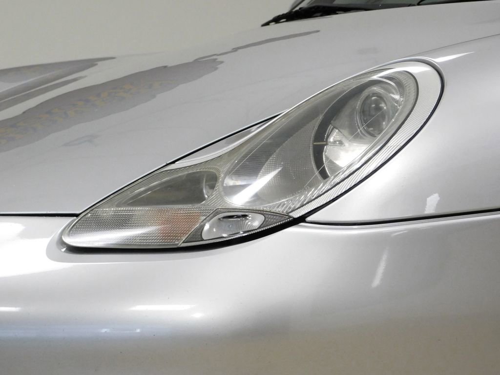 Used 2001 Porsche 911 Carrera 4 image 23