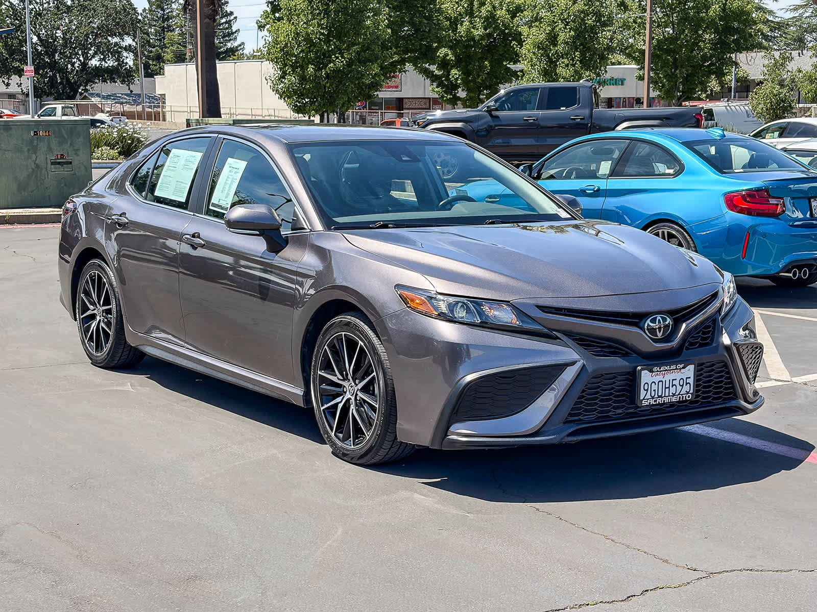 Used 2023 Toyota Camry SE w/ Blackout Package (TMS) FWD image 5