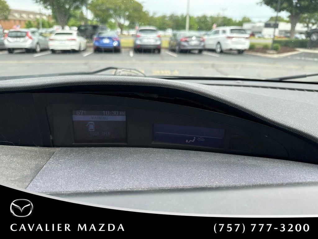 Used 2013 MAZDA MAZDA3 i Touring w/ Preferred Equipment Pkg FWD image 16