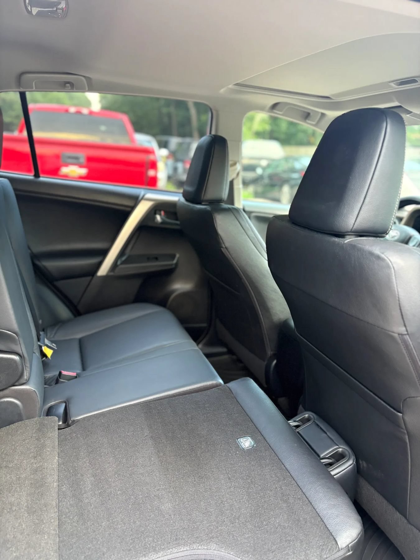 Used 2015 Toyota RAV4 Limited w/ Outdoor Package FWD image 25