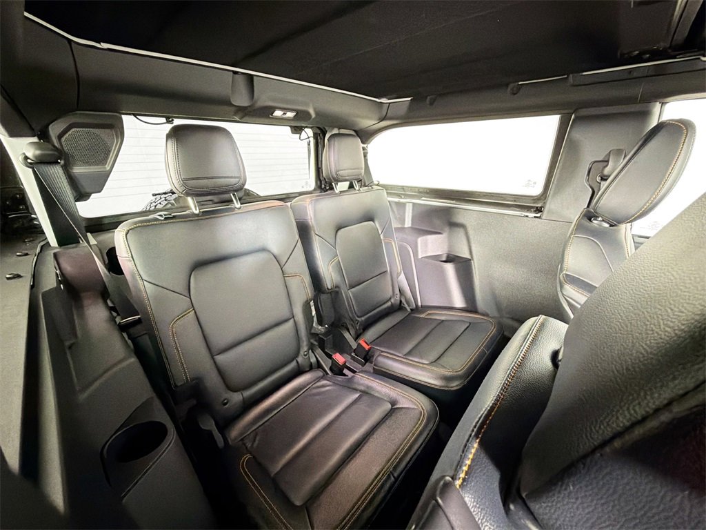 Used 2024 Ford Bronco Badlands image 24