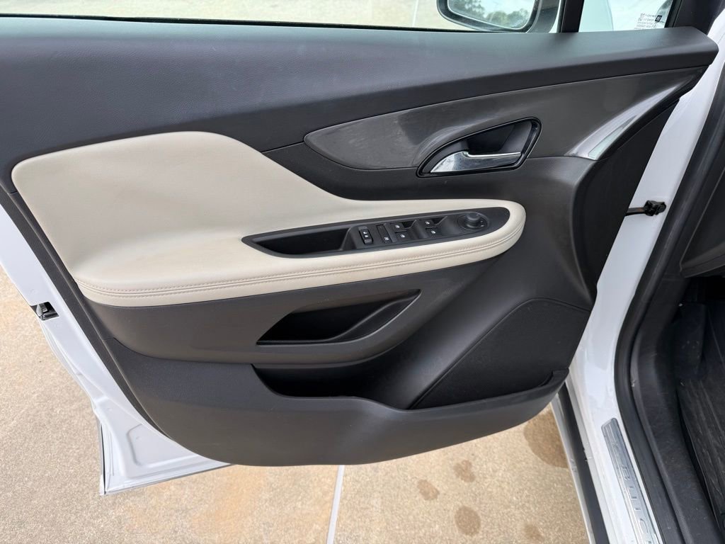 Used 2018 Buick Encore Preferred image 13