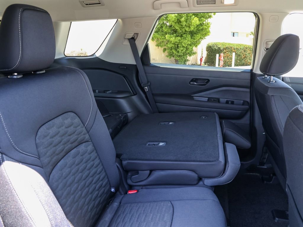 New 2026 Nissan Pathfinder SV FWD image 18