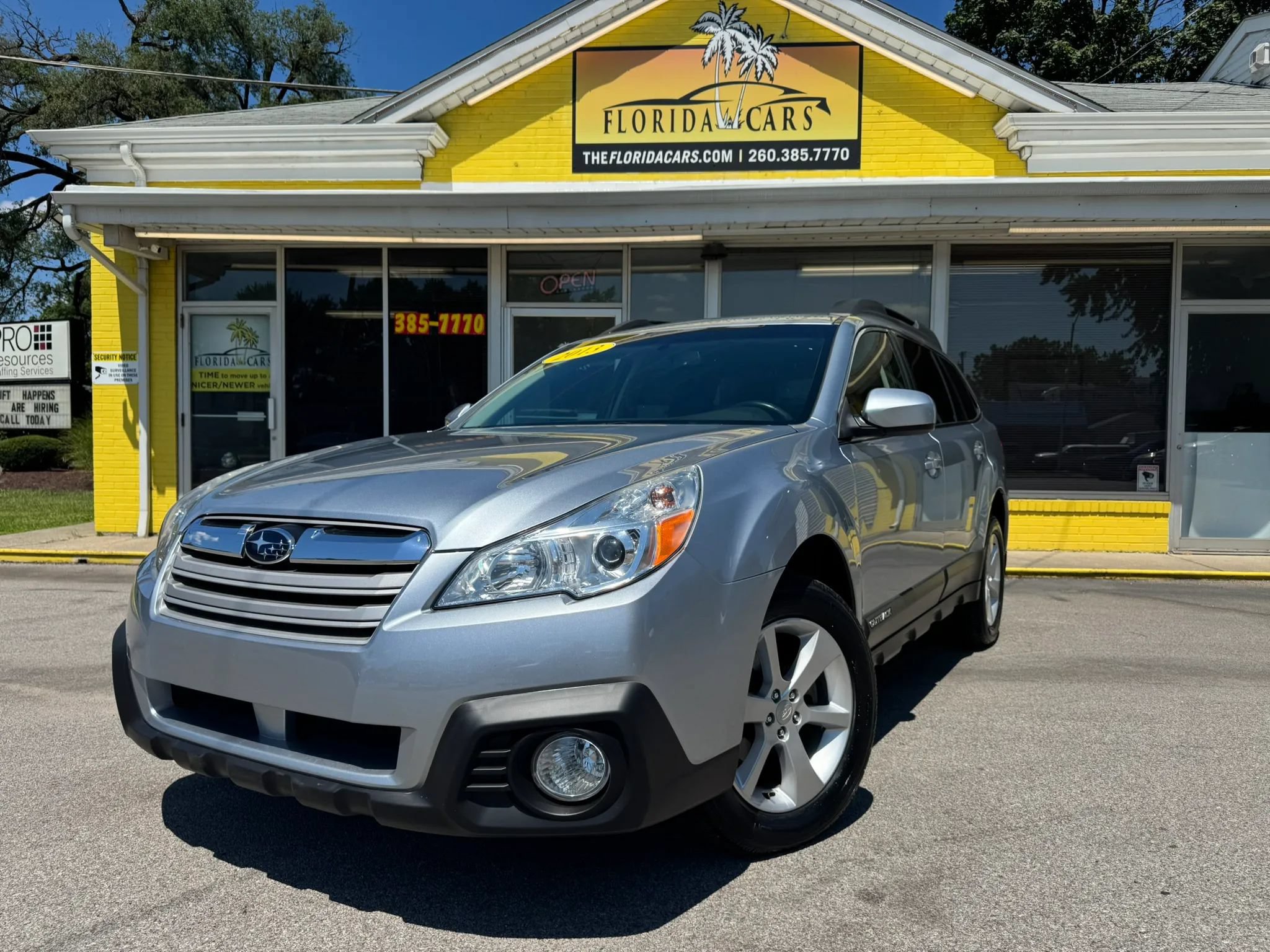 Used 2013 Subaru Outback 2.5i Premium AWD/4WD image 1