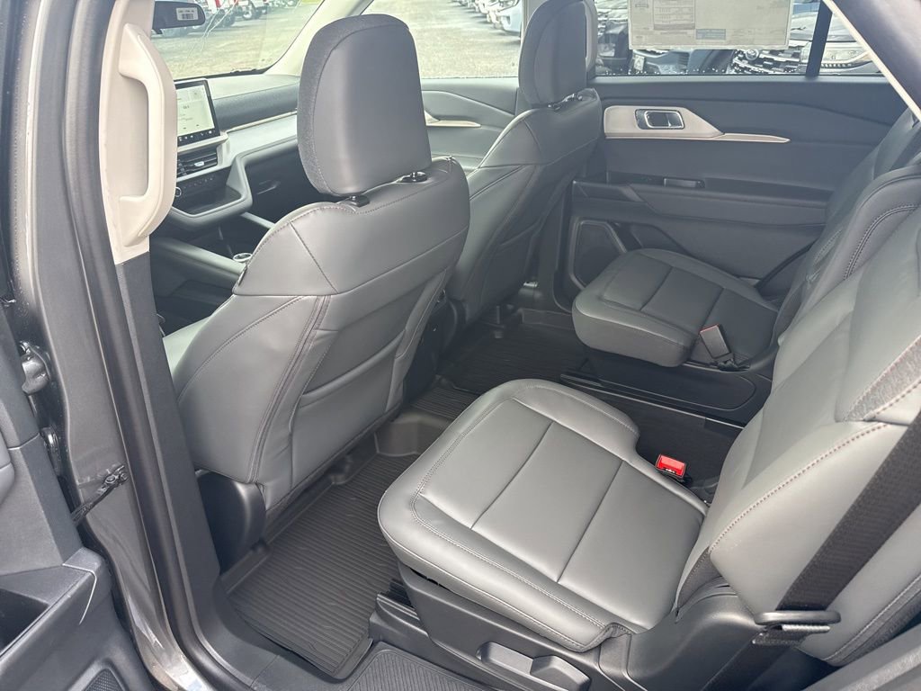 New 2026 Ford Explorer Active w/ Active Comfort Package image 19
