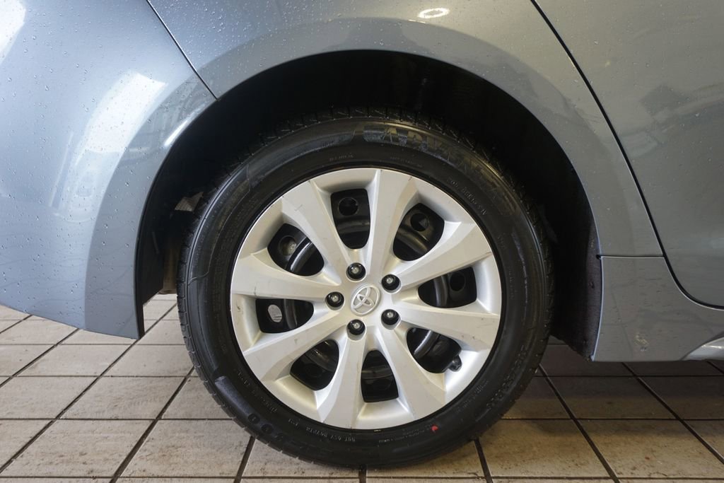 Used 2023 Toyota Corolla LE image 27