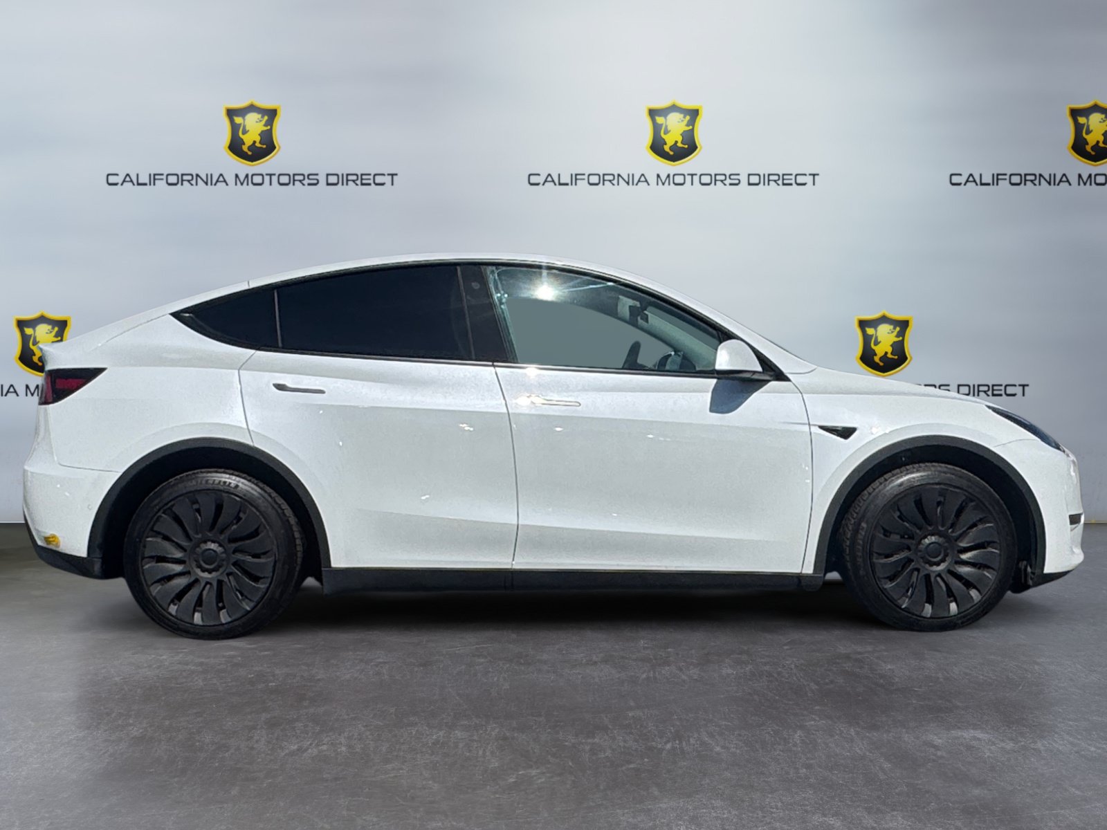 Used 2022 Tesla Model Y Long Range AWD/4WD image 6