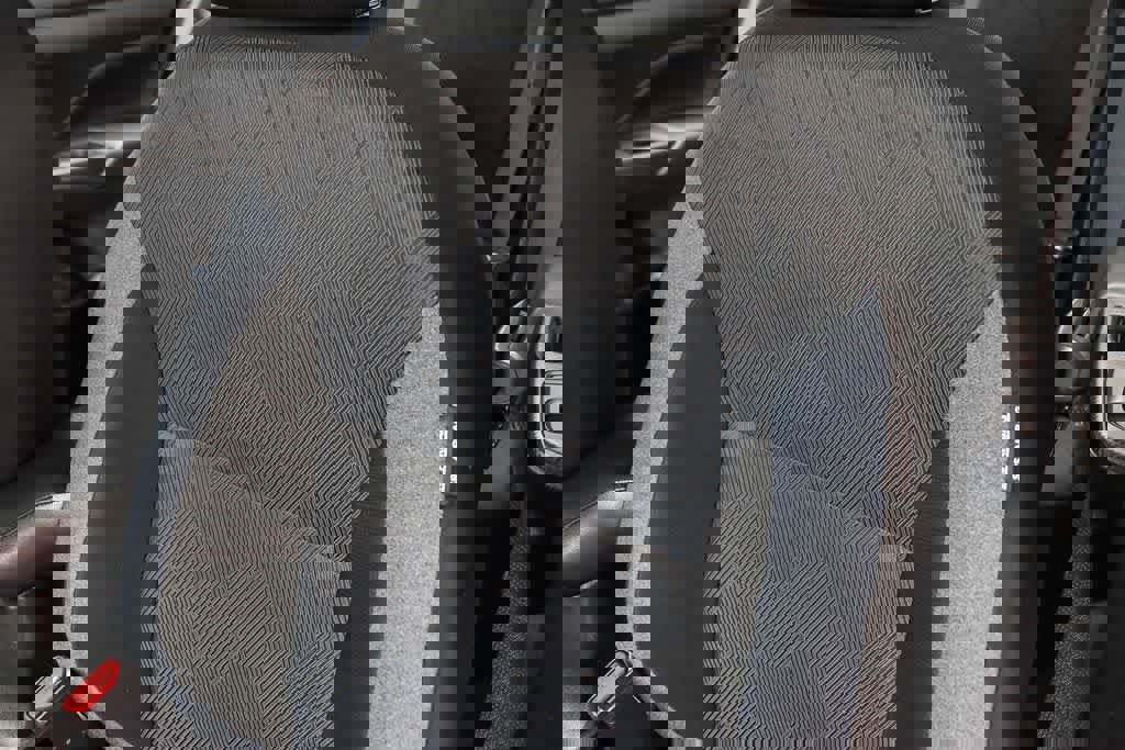 Used 2023 Nissan Versa SV image 25