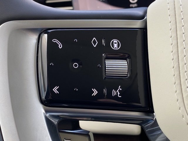New 2025 Land Rover Range Rover SE image 23