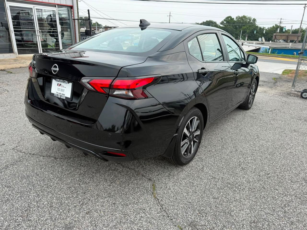 Used 2025 Nissan Versa SV w/ Trunk Package FWD image 5
