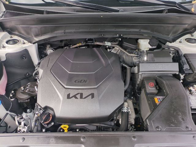 Certified 2022 Kia Telluride SX w/ Towing Package FWD image 33