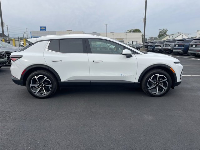 New 2026 Chevrolet Equinox EV LT image 7