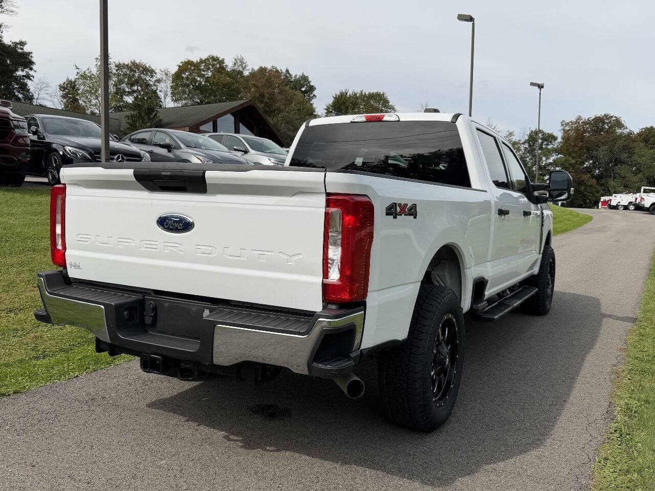 Used 2024 Ford F250 XLT AWD/4WD image 7