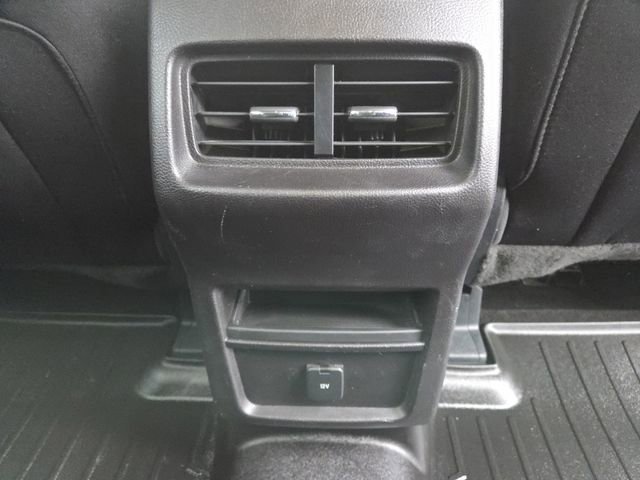 Used 2018 Ford Edge SEL AWD/4WD image 12