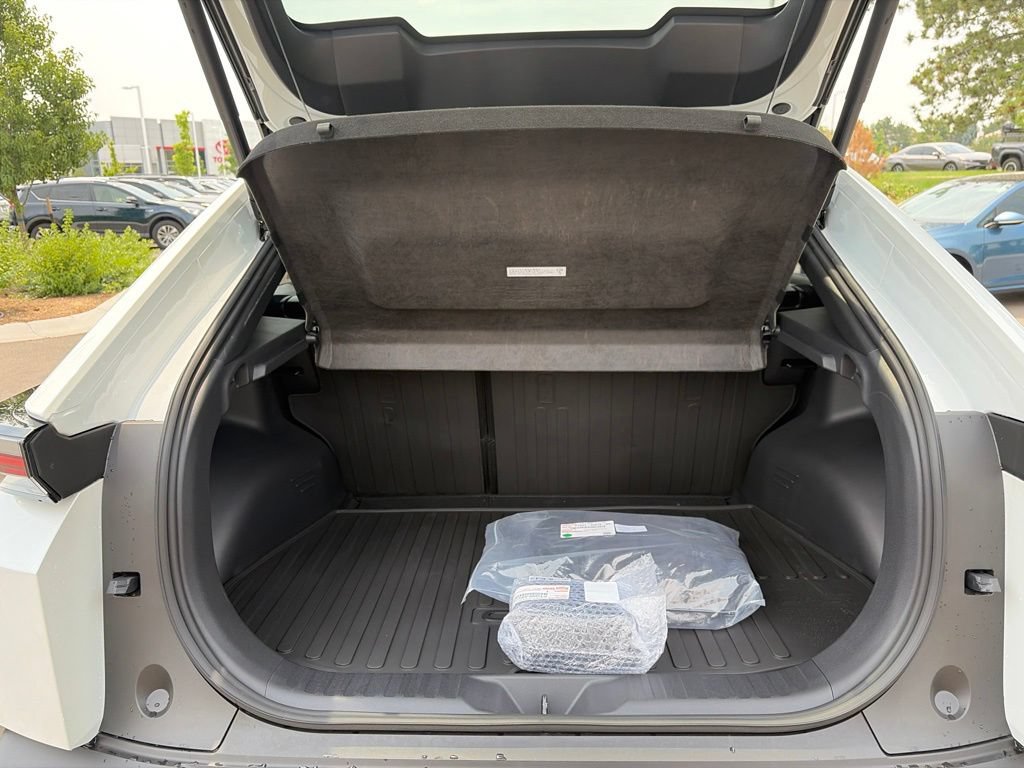 Used 2026 Toyota C-HR AWD/4WD image 19