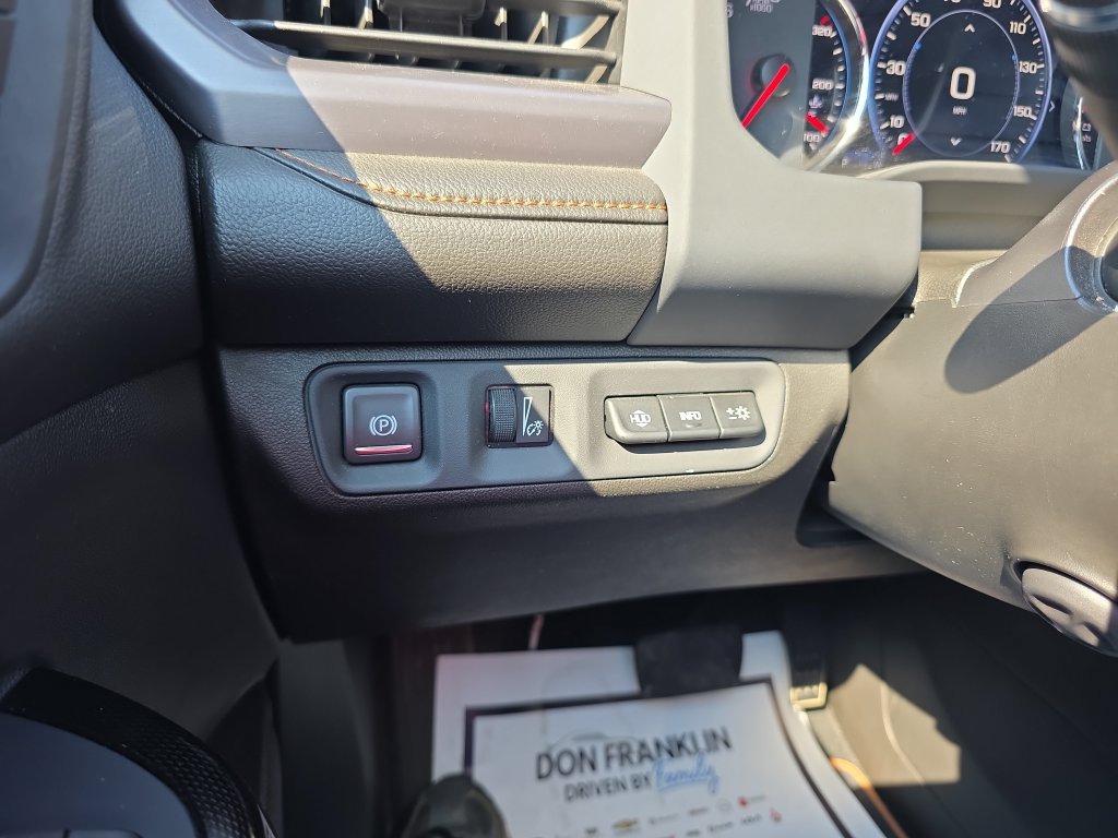 Used 2022 GMC Acadia AT4 w/ Technology Package AWD/4WD image 22