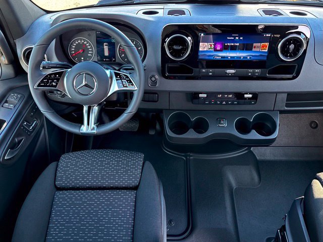 New 2026 Mercedes-Benz Sprinter 2500 image 28