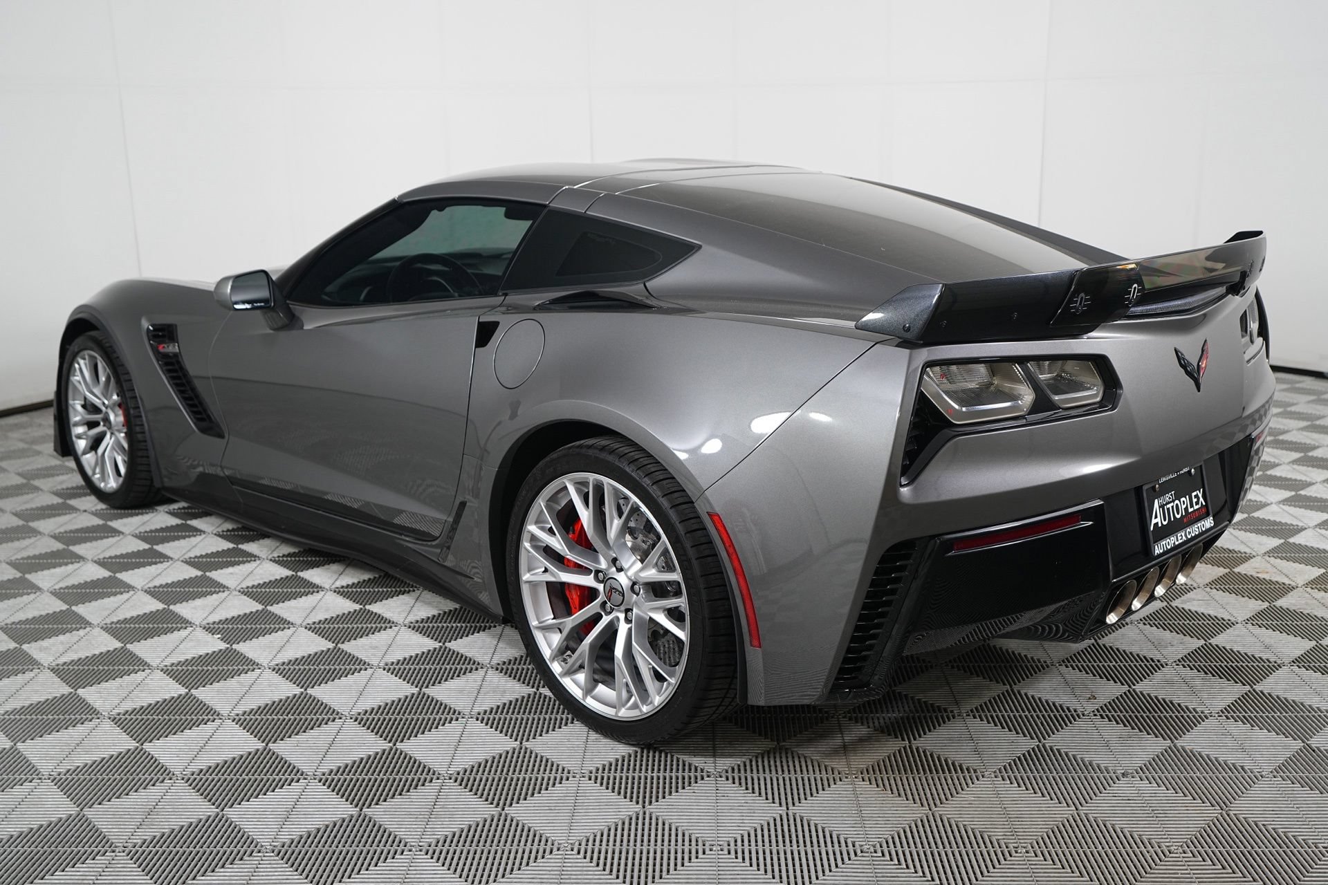 Used 2016 Chevrolet Corvette Z06 w/ 3LZ Preferred Equipment Group RWD image 9