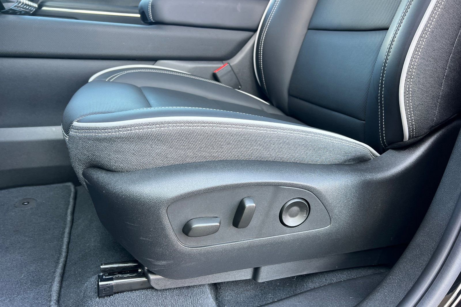 Used 2026 GMC Sierra EV Elevation w/ LPO, Elevation Dark Package image 14