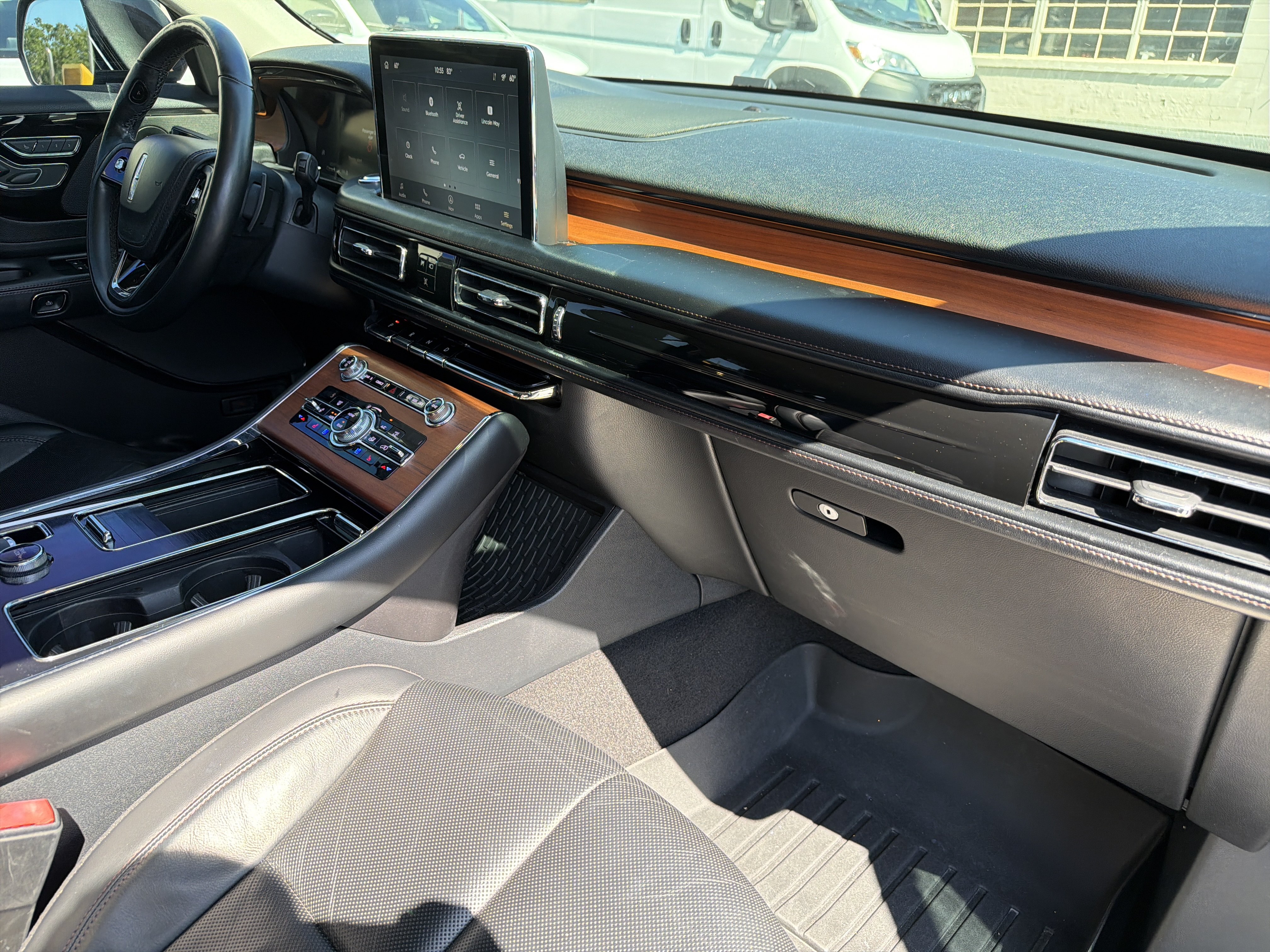 Certified 2020 Lincoln Aviator Reserve w/ Elements Package Plus RWD image 11