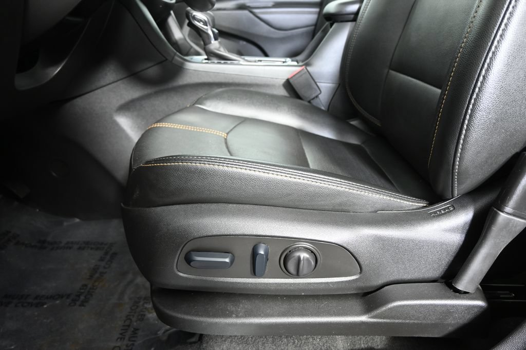 Used 2023 Chevrolet Equinox Premier AWD/4WD image 22
