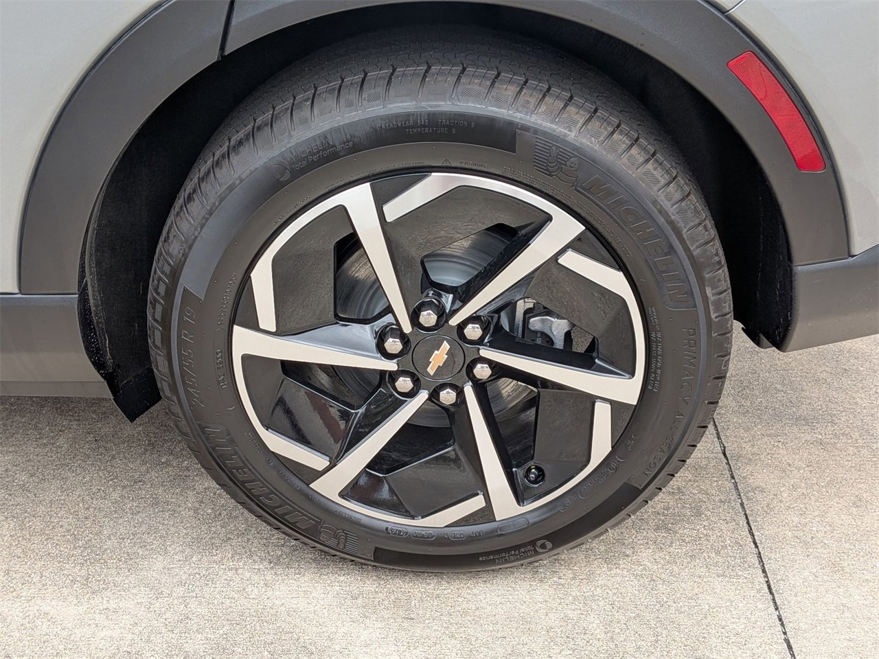 New 2026 Chevrolet Equinox EV LT image 26