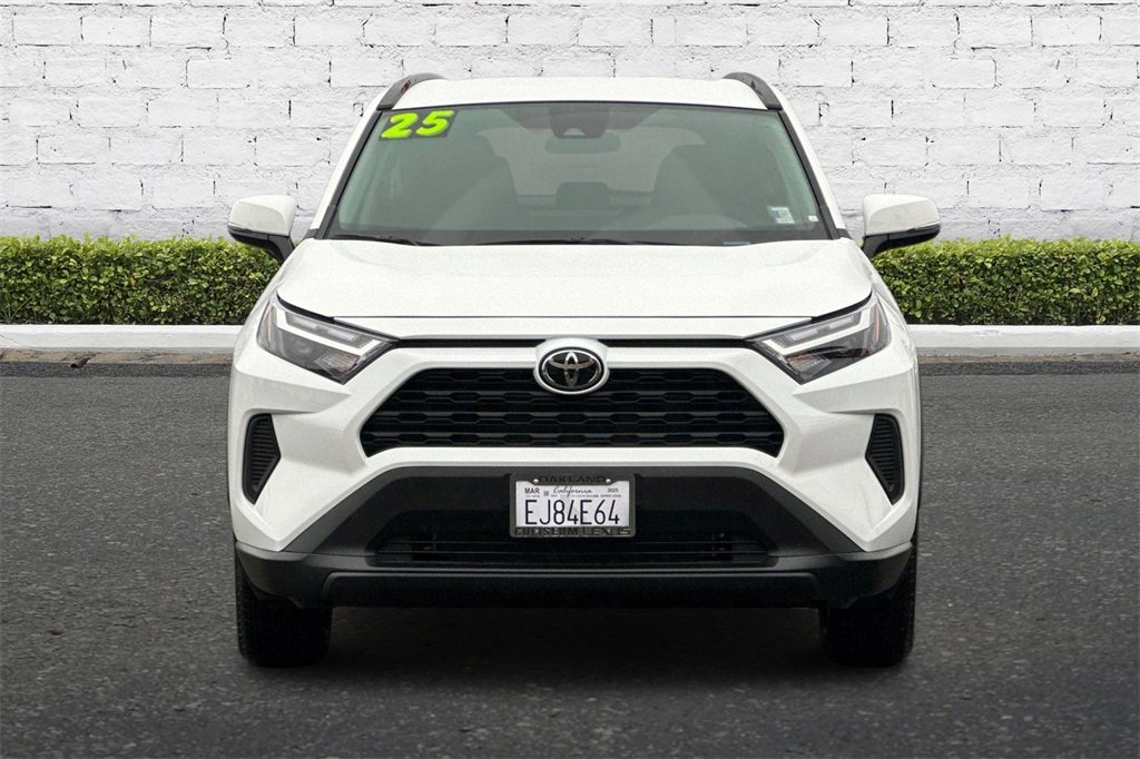 Used 2025 Toyota RAV4 XLE image 9