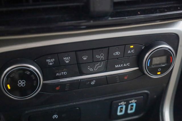 Used 2020 Ford EcoSport Titanium image 16