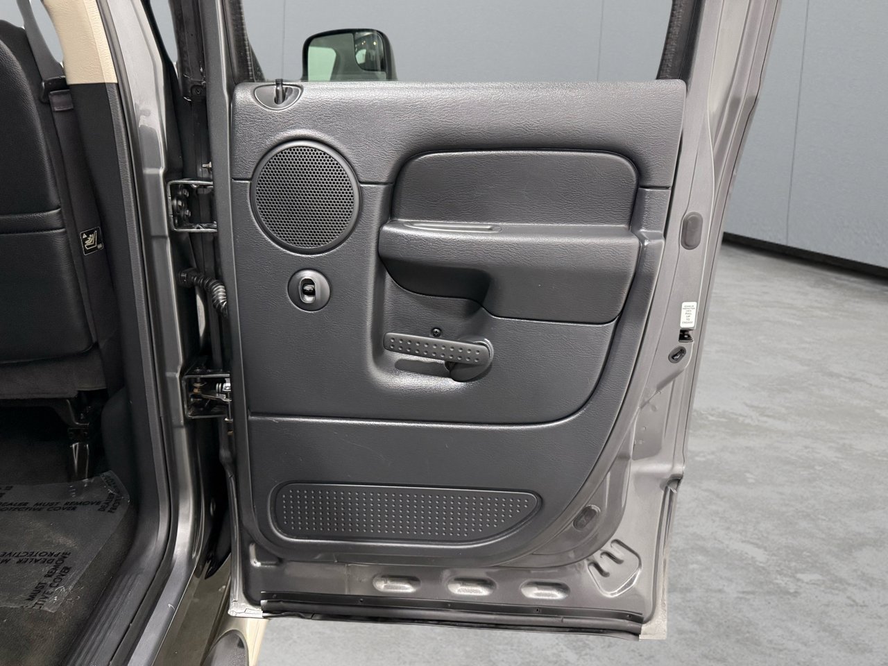 Used 2004 Dodge Ram 3500 Truck SLT w/ Trailer Tow Group image 26