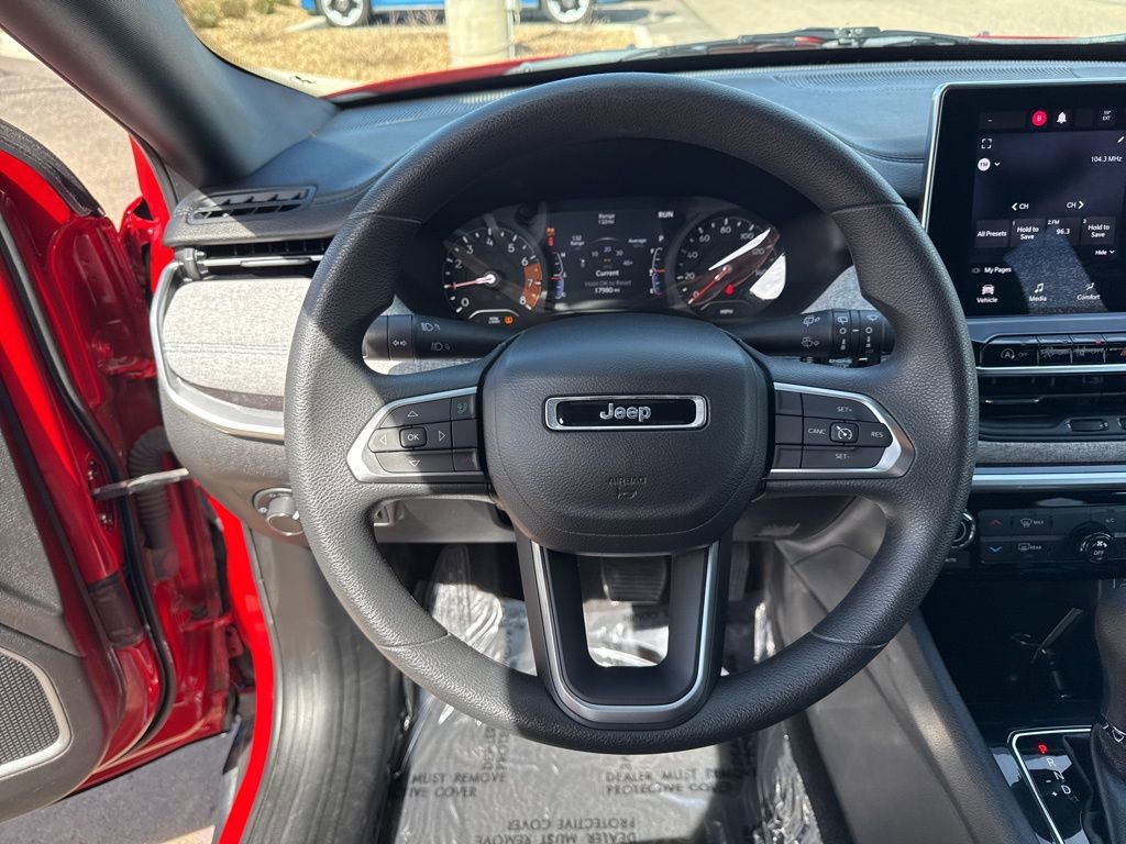 Used 2023 Jeep Compass Sport image 14