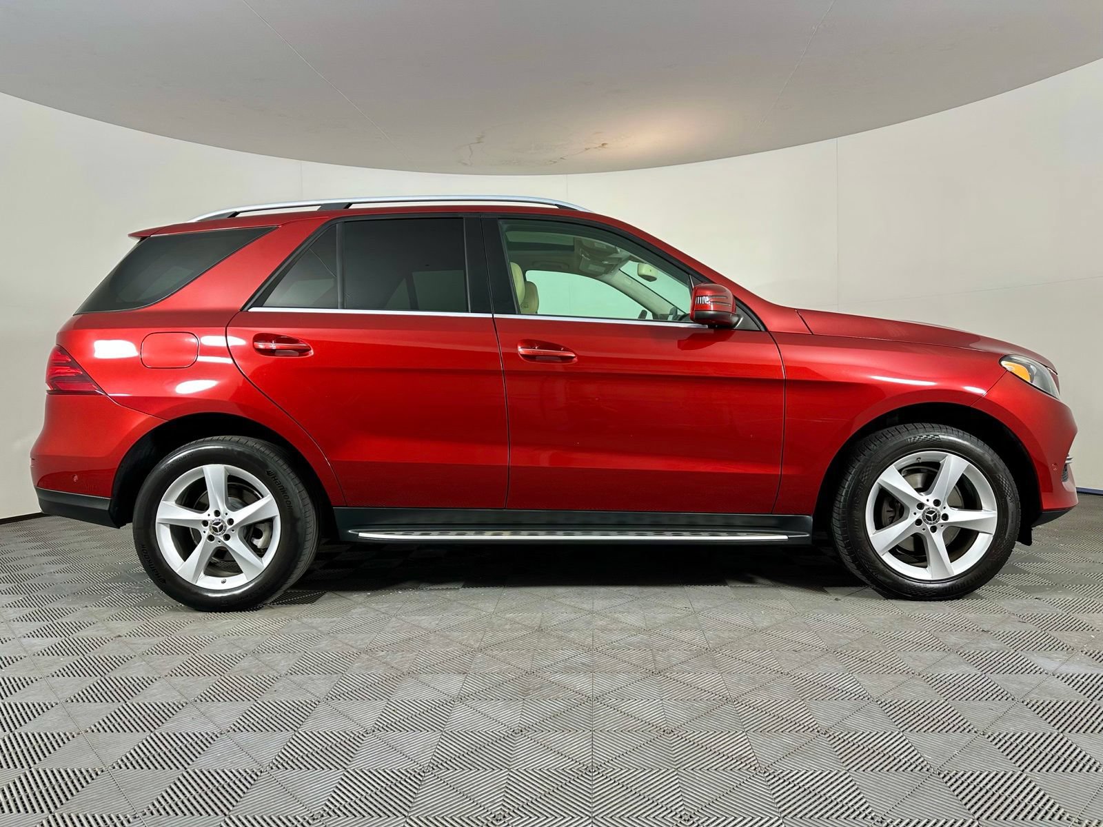 Used 2018 Mercedes-Benz GLE 350 w/ Premium 1 Package image 28
