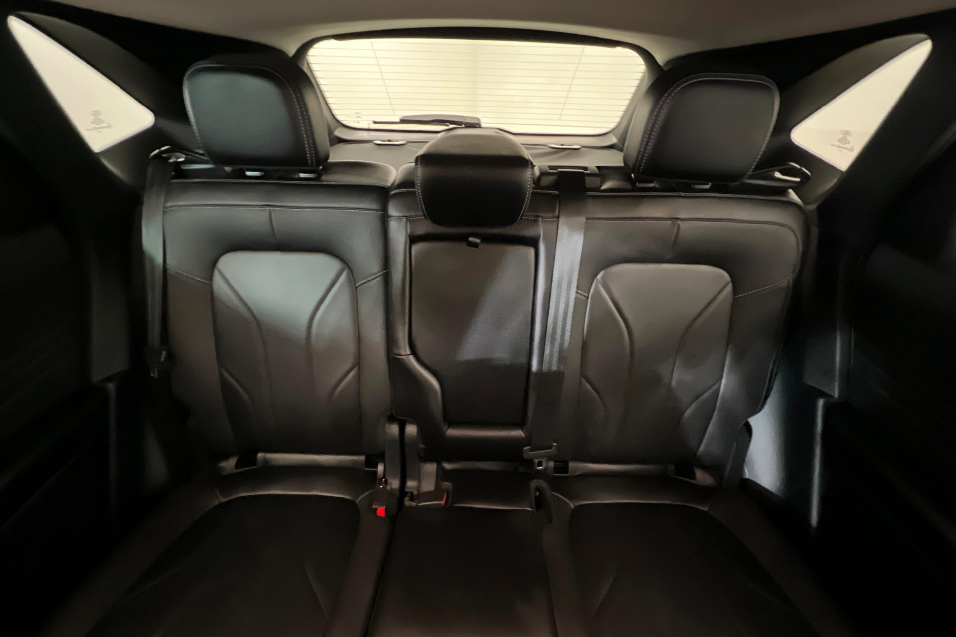 Used 2025 Ford Escape SE w/ PHEV Premium Package image 26