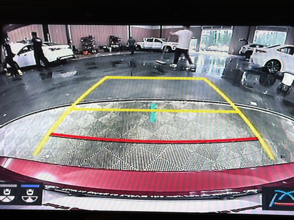 Used 2022 Toyota Camry SE w/ Audio Upgrade Package FWD image 30