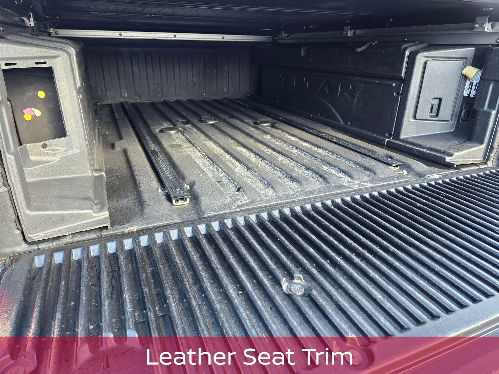 Used 2017 Nissan Titan SL AWD/4WD image 18