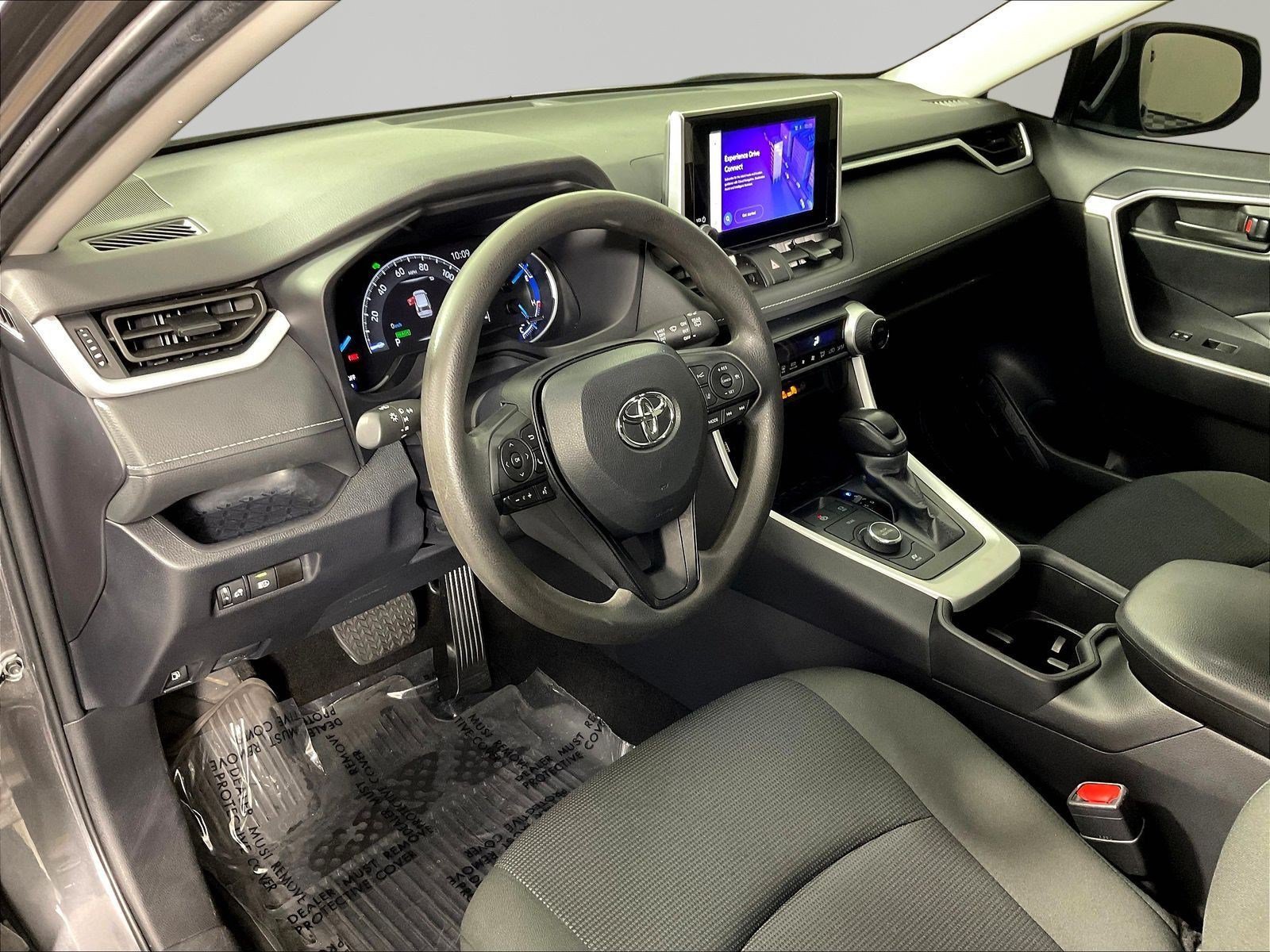Used 2024 Toyota RAV4 LE AWD/4WD image 17