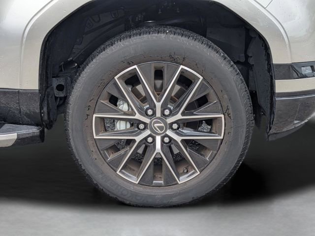Used 2024 Lexus GX 550 w/ Accessory Package (31) AWD/4WD image 11