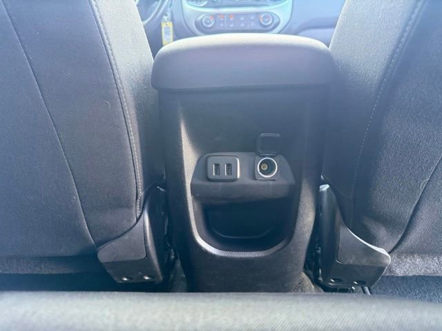Used 2016 Chevrolet Colorado LT w/ LT Convenience Package AWD/4WD image 17
