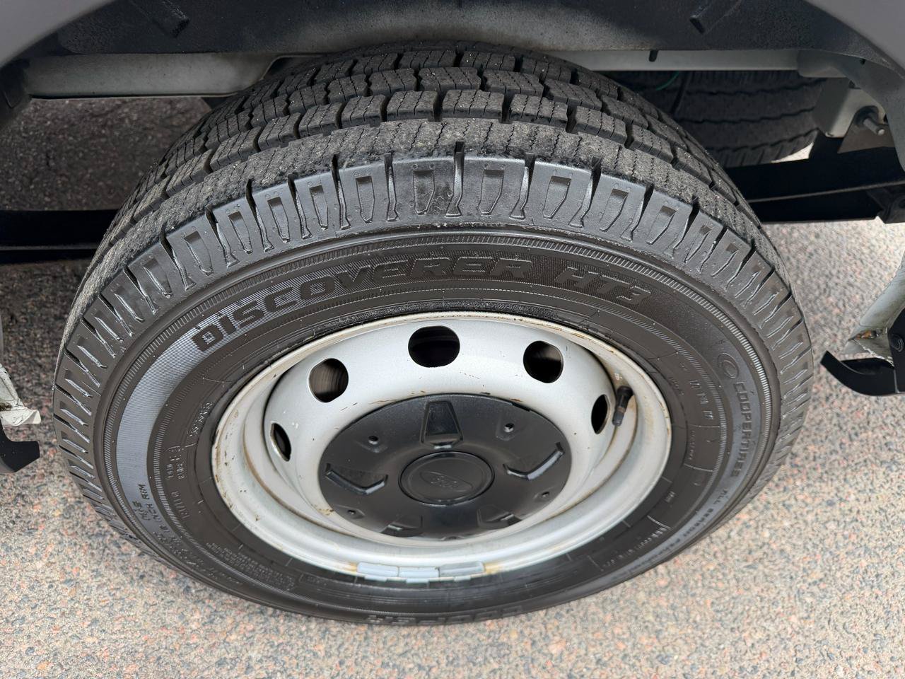 Used 2019 Ford Transit 150 148 Low Roof RWD image 36